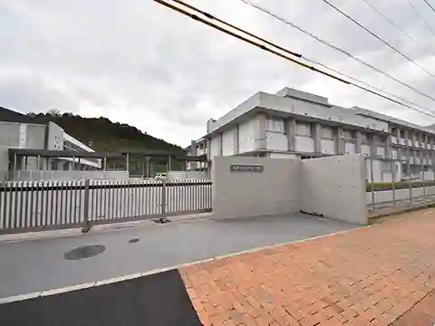 石内北小学校