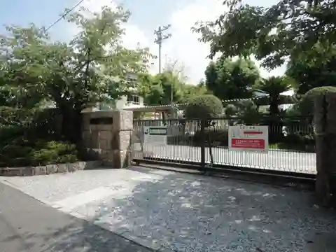 神崎小学校