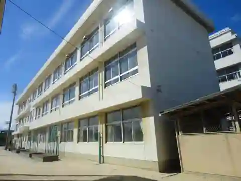 翠町小学校