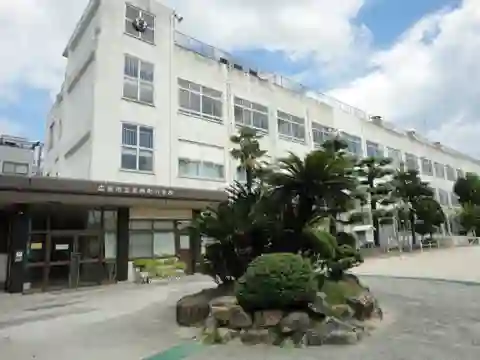 荒神町小学校