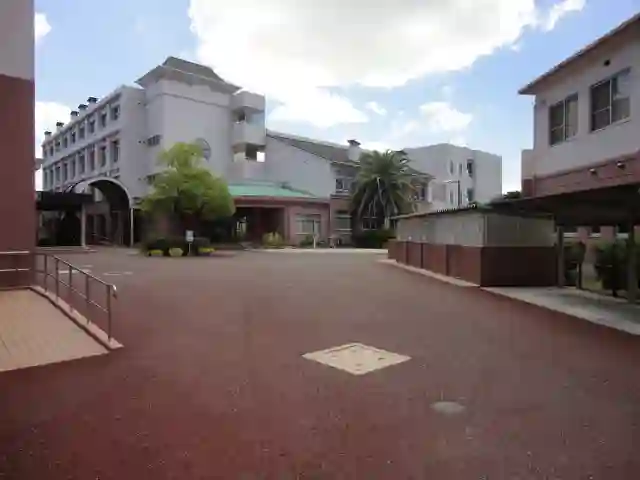 高須小学校