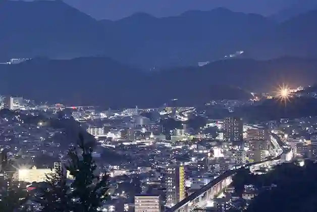 毘沙門台から見た安佐南区の夜景