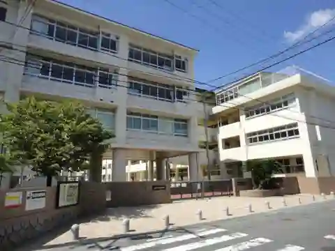 緑井小学校