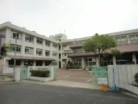 長束中学校